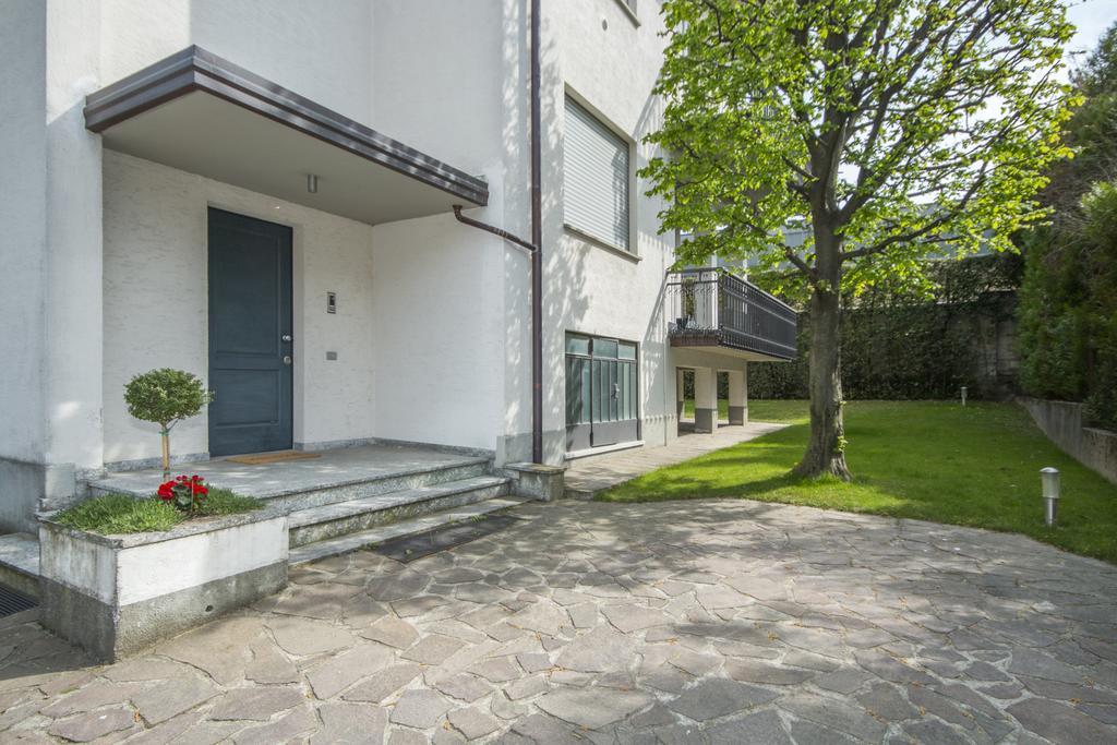 Casa Foscolo Daire Villa Guardia Dış mekan fotoğraf